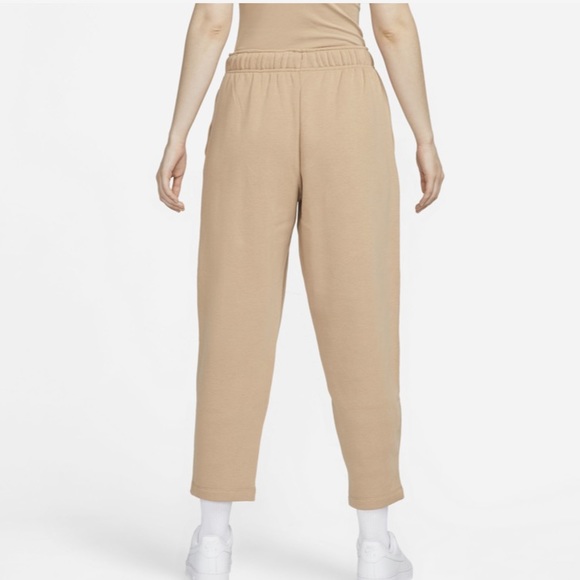 Nike Sweatpants - Picture 2 of 5